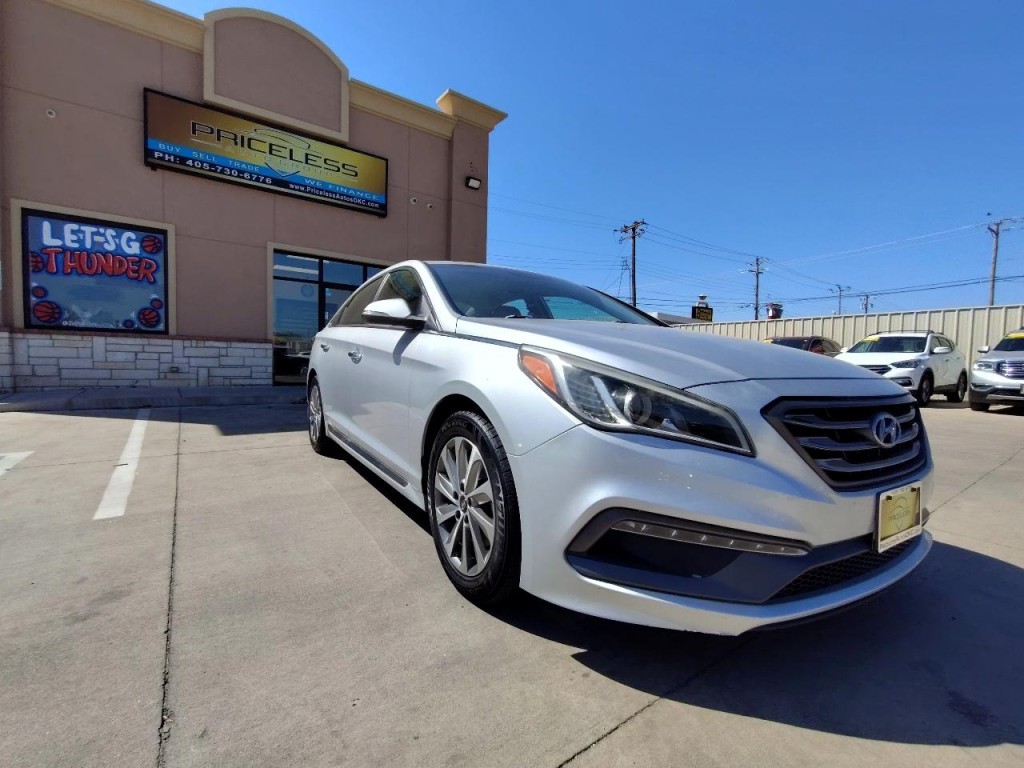 2015 Hyundai Sonata Image 2