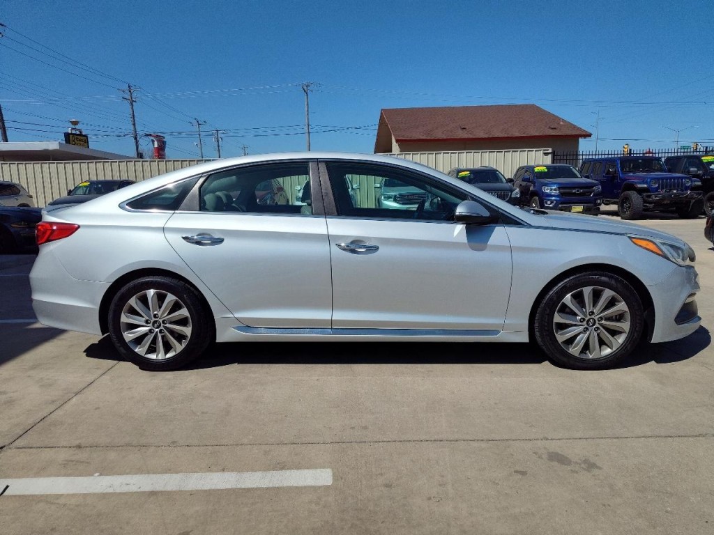 2015 Hyundai Sonata Image 3