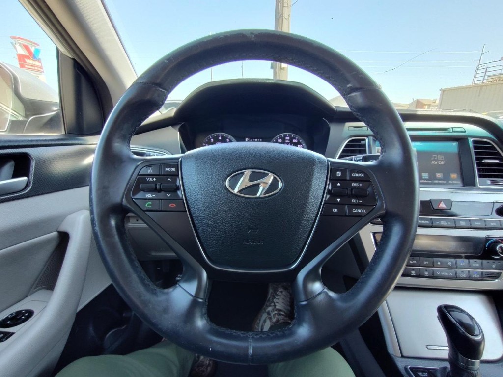 2015 Hyundai Sonata Image 16