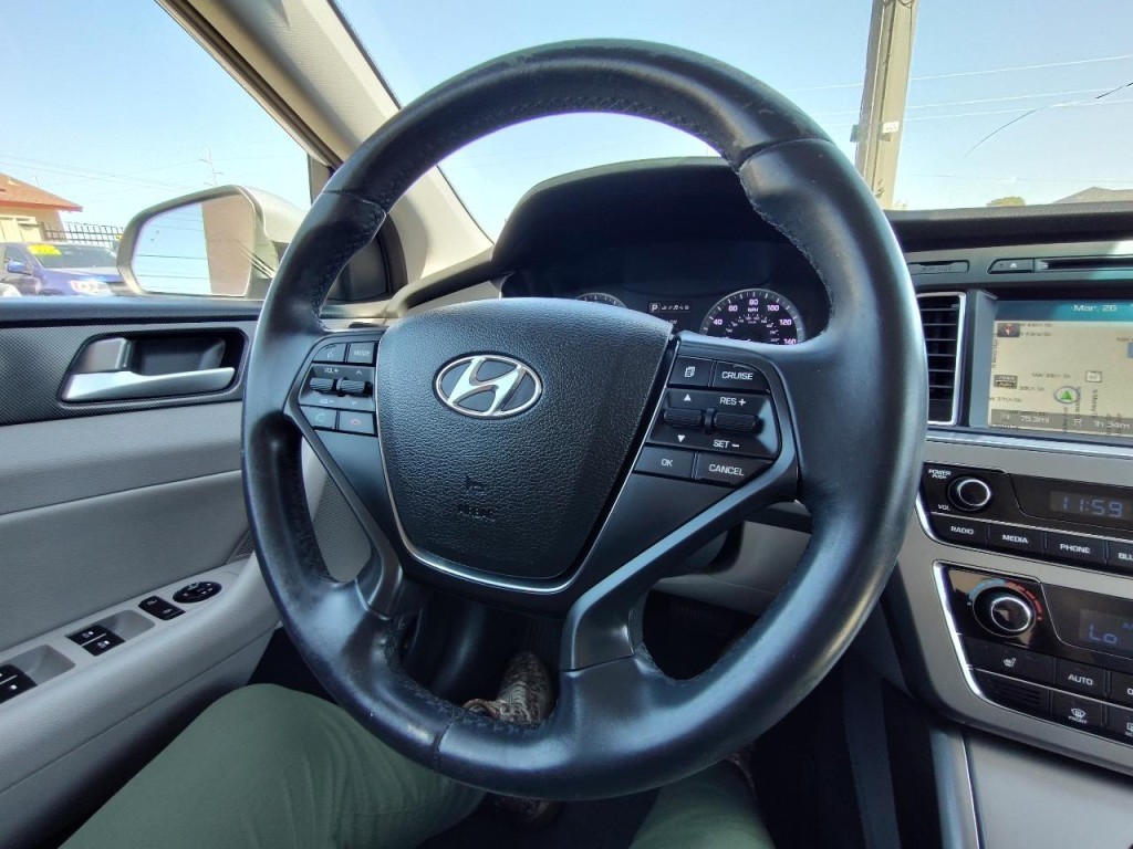 2015 Hyundai Sonata Image 18