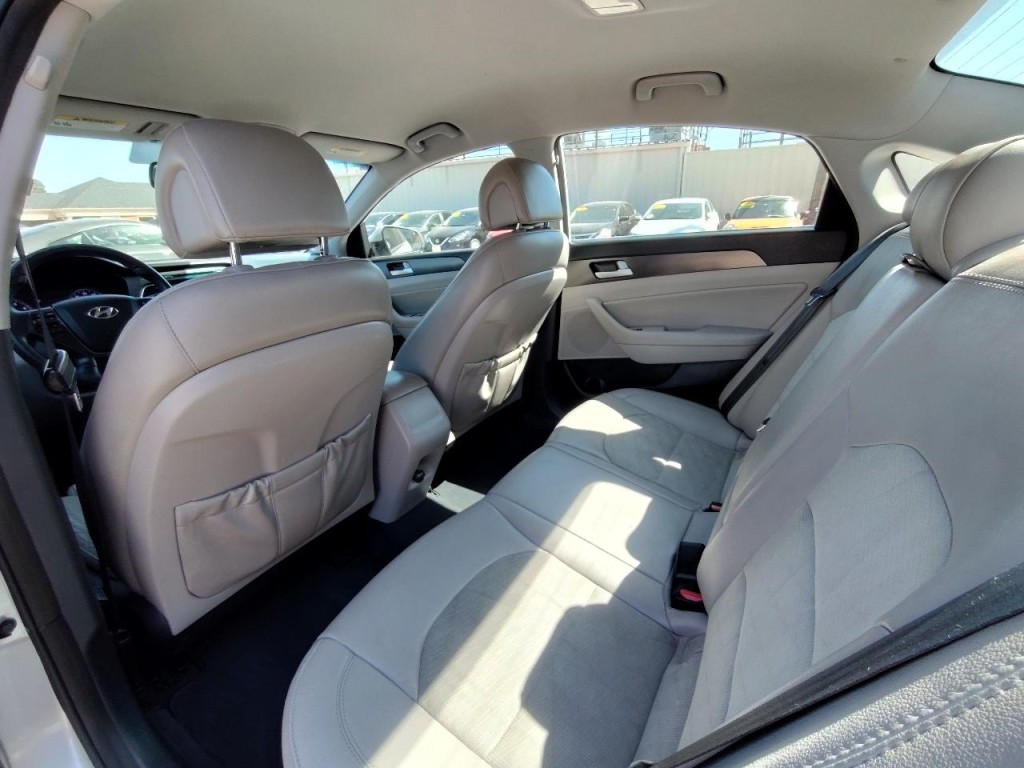 2015 Hyundai Sonata Image 32