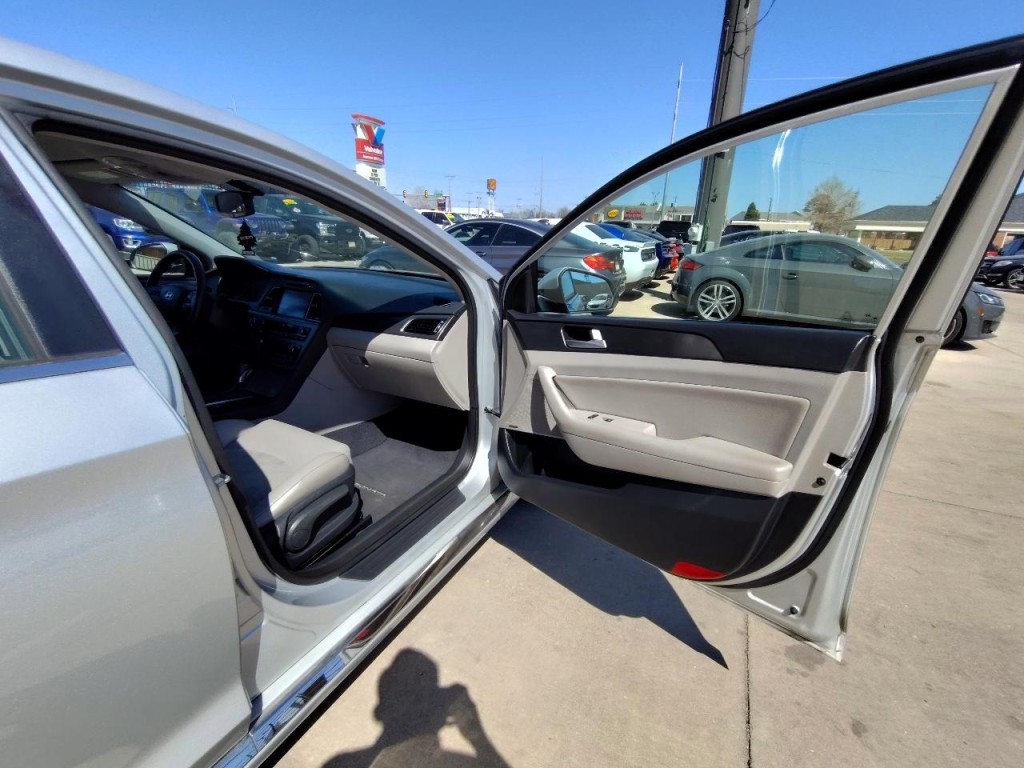 2015 Hyundai Sonata Image 40
