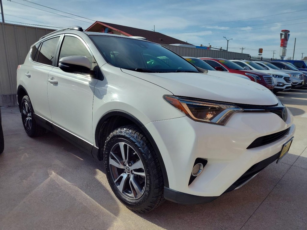 2017 Toyota Rav4 Image 3