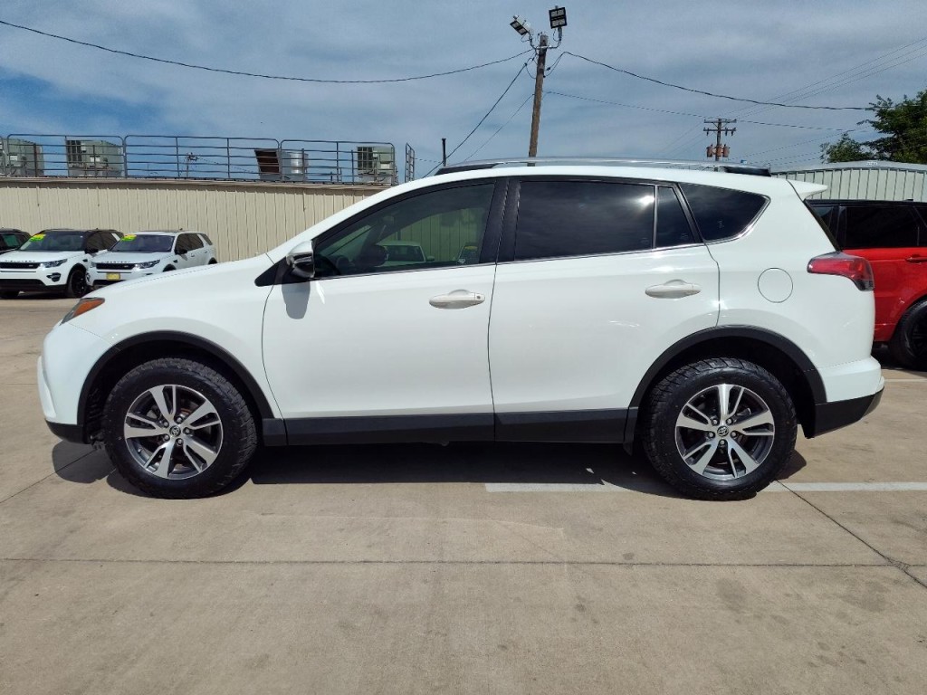 2017 Toyota Rav4 Image 7