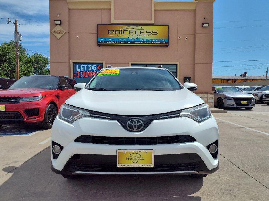 2017 Toyota Rav4 Image 9