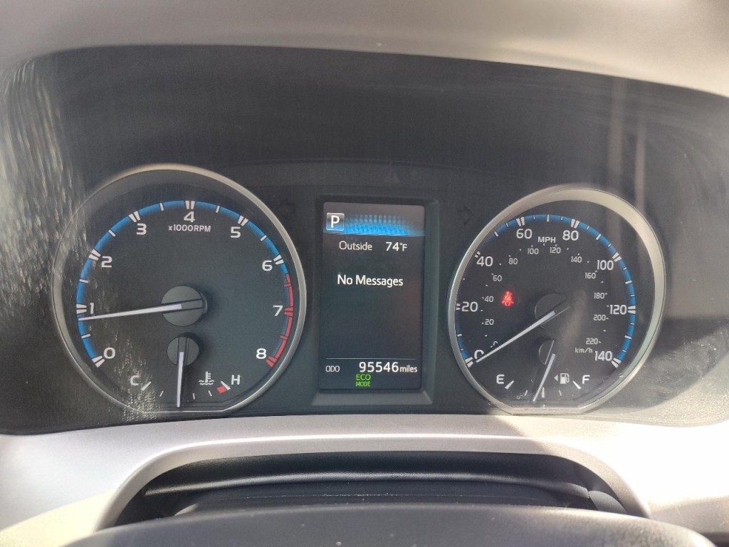 2017 Toyota Rav4 Image 16
