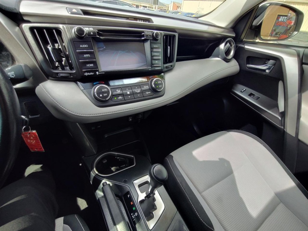 2017 Toyota Rav4 Image 17