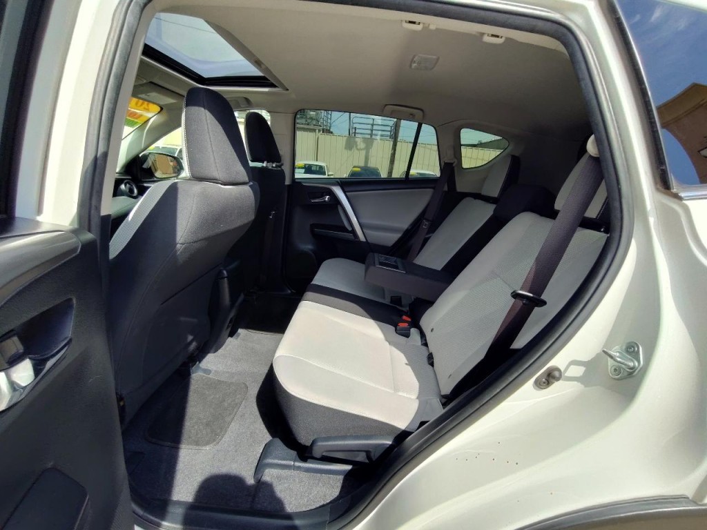 2017 Toyota Rav4 Image 23