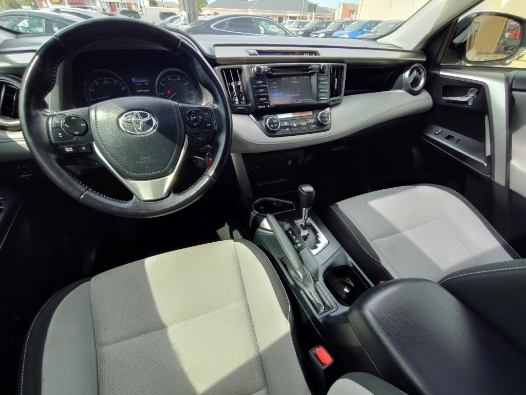 2017 Toyota Rav4 Image 28