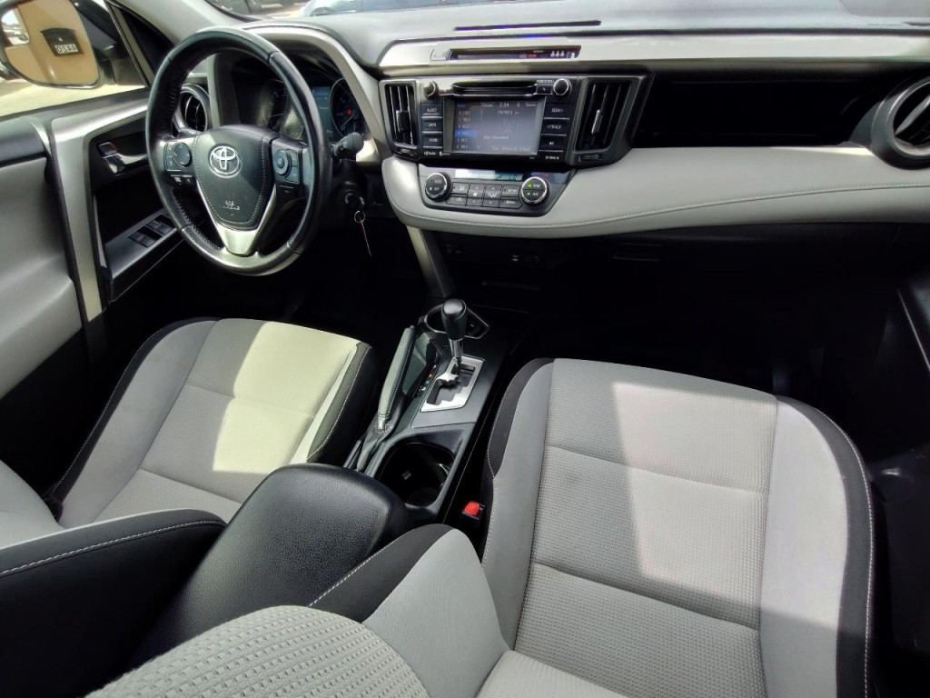 2017 Toyota Rav4 Image 29