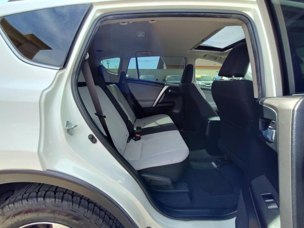 2017 Toyota Rav4 Image 31