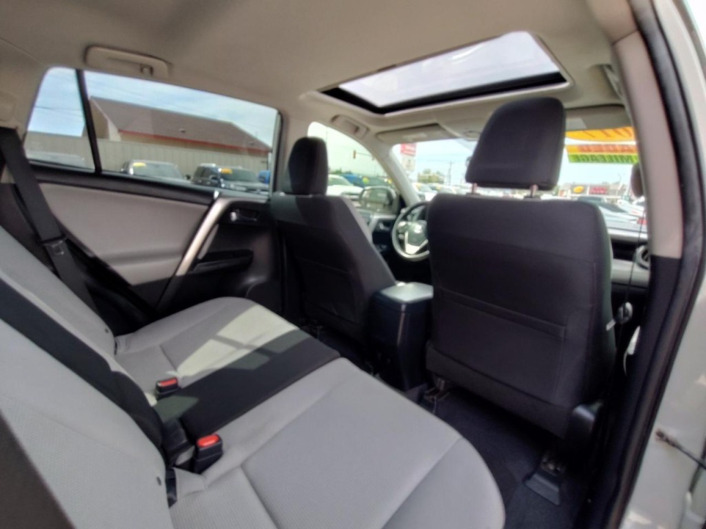 2017 Toyota Rav4 Image 33