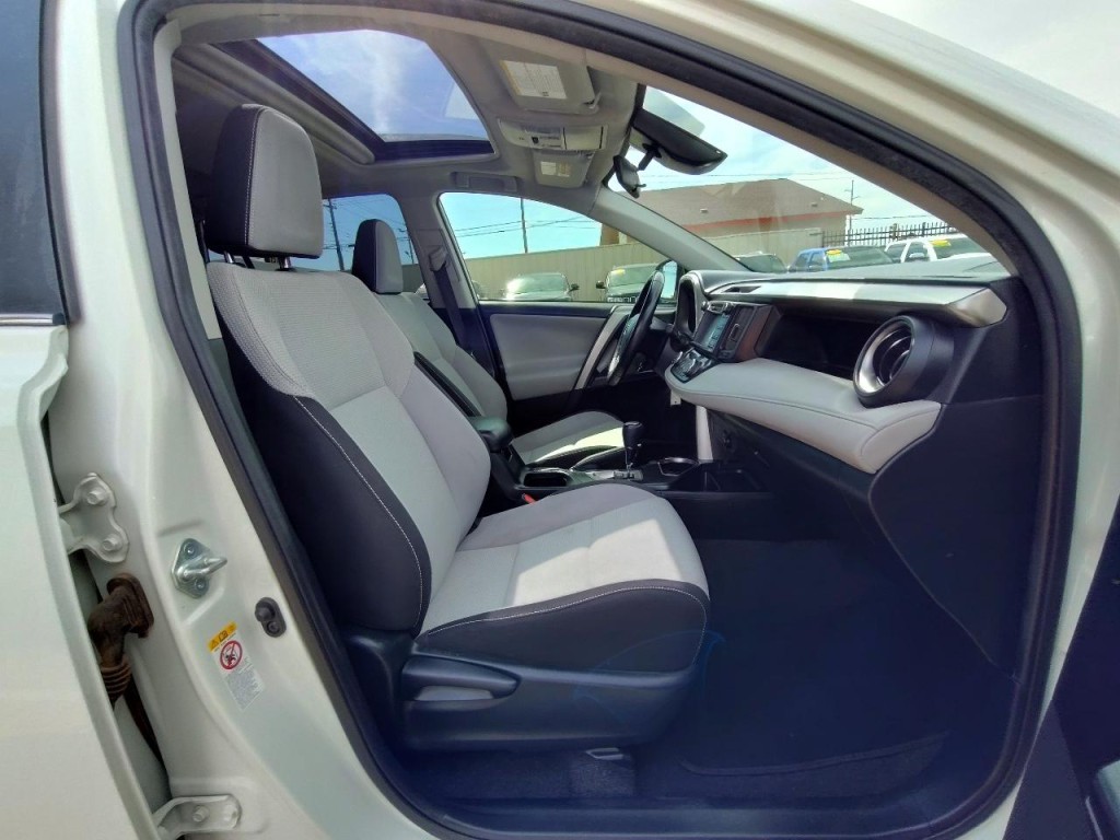 2017 Toyota Rav4 Image 35