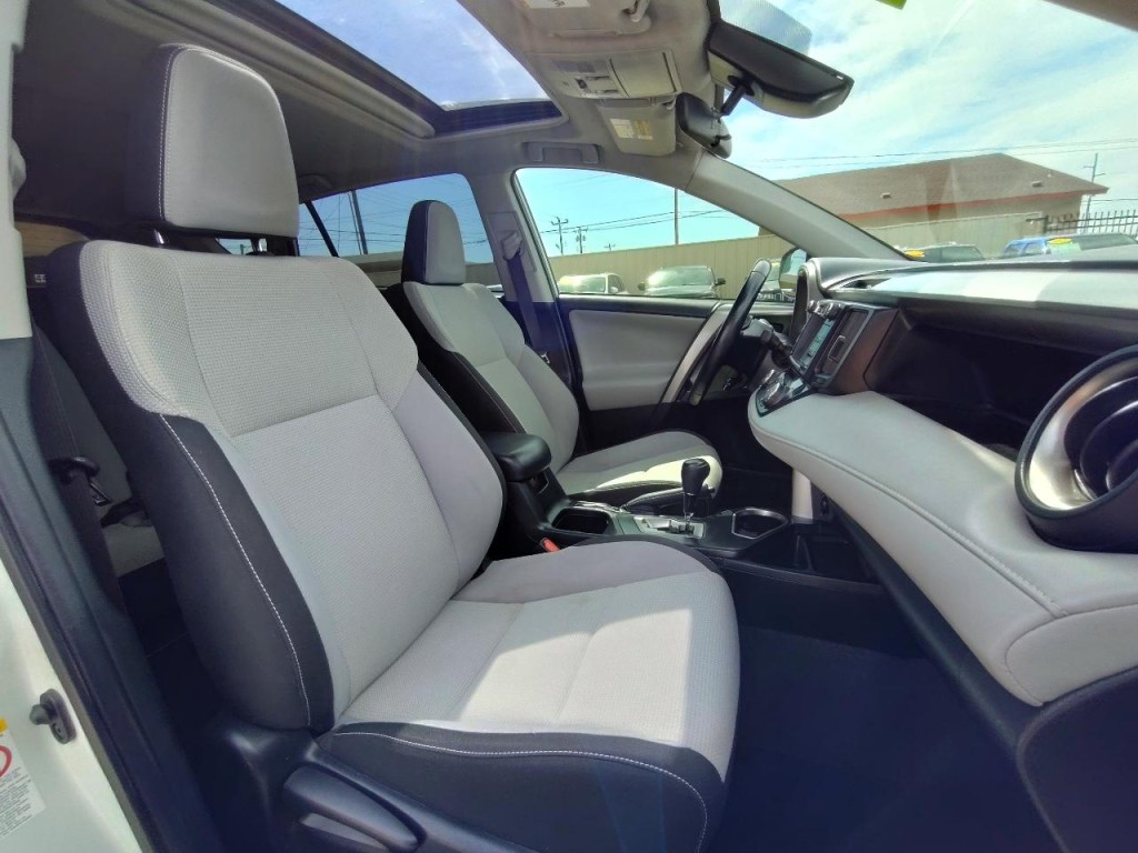 2017 Toyota Rav4 Image 36
