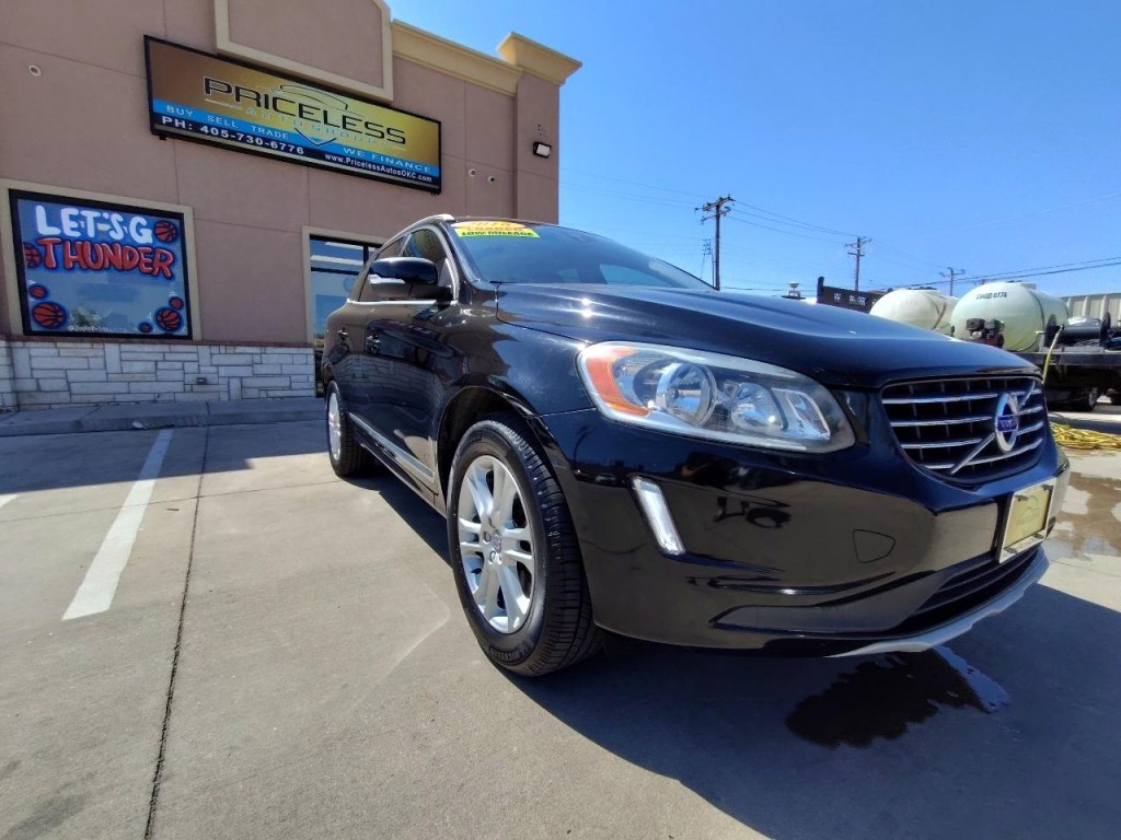 2016 Volvo XC60 Image 2