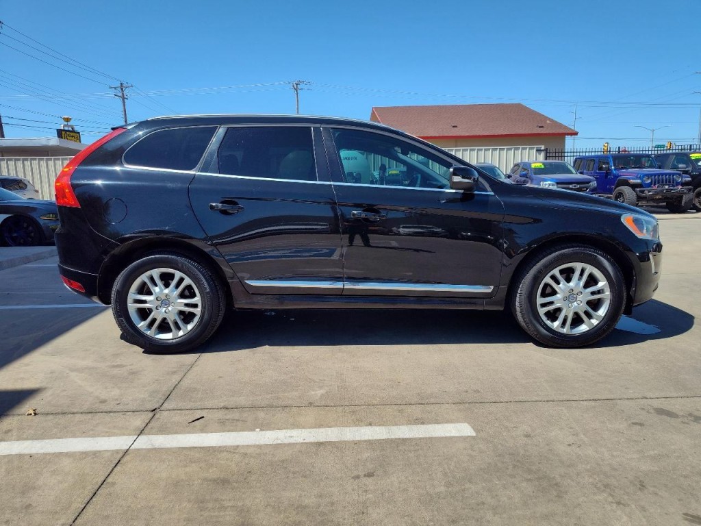 2016 Volvo XC60 Image 3