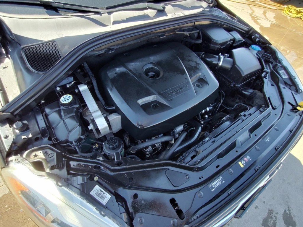 2016 Volvo XC60 Image 13