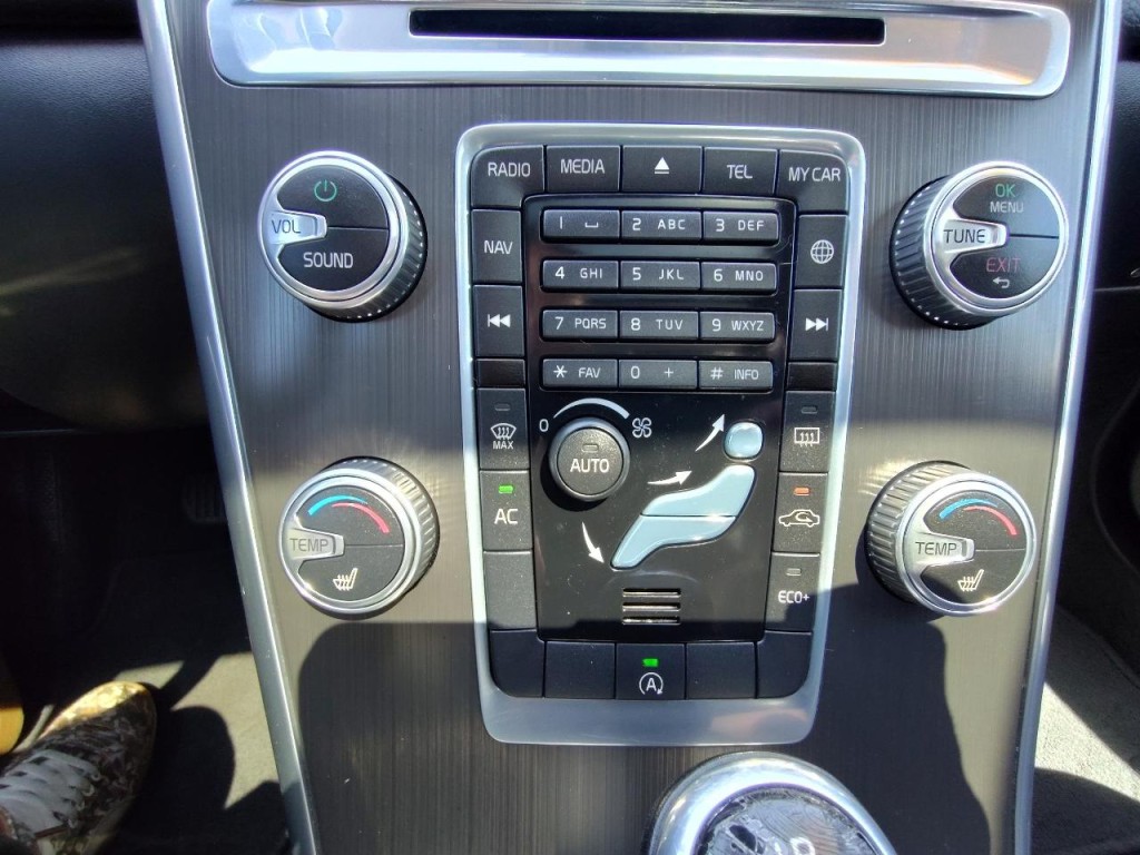 2016 Volvo XC60 Image 22