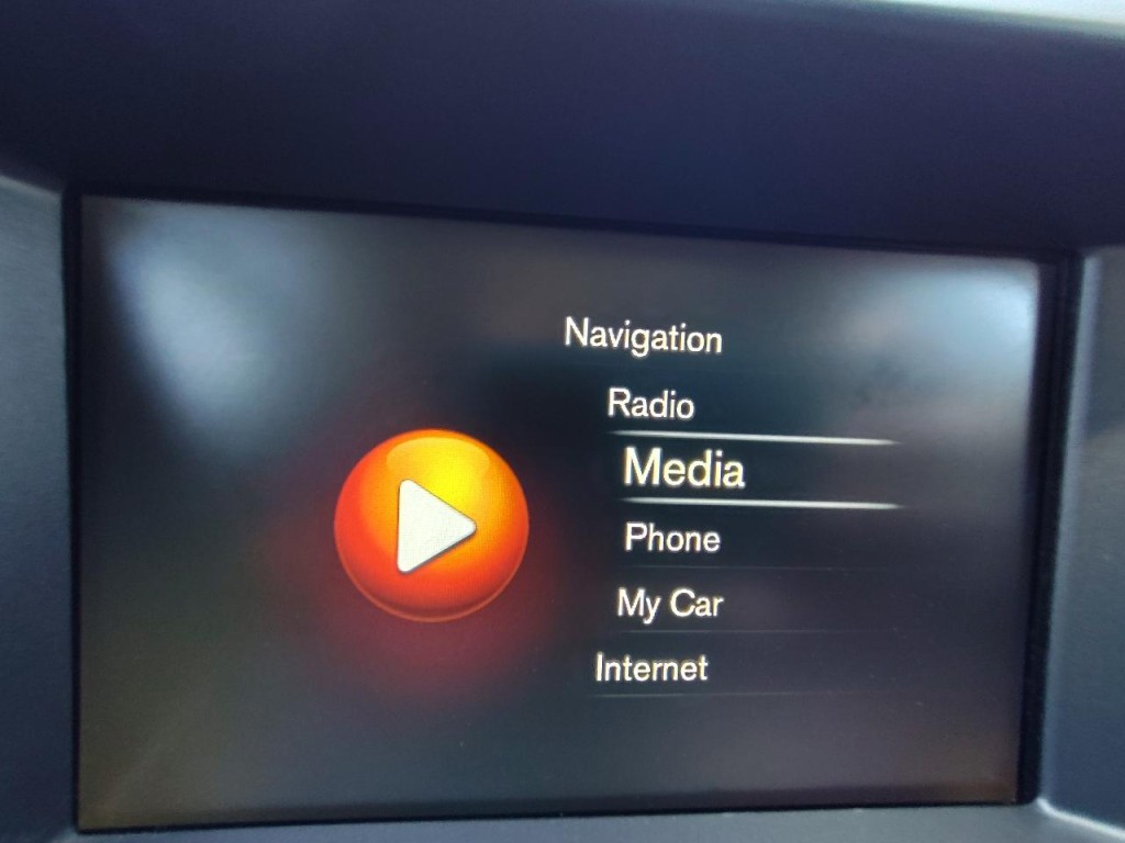 2016 Volvo XC60 Image 26