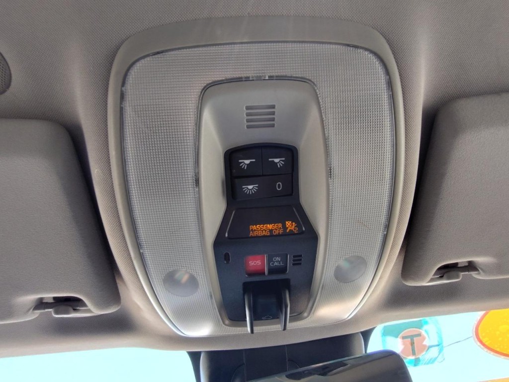 2016 Volvo XC60 Image 29