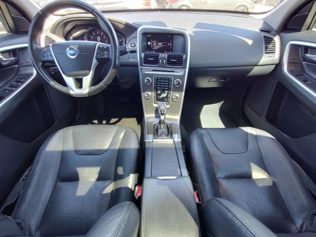 2016 Volvo XC60 Image 35