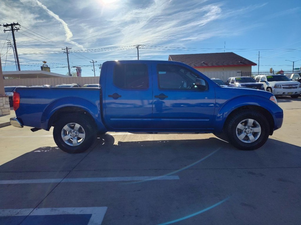 2012 Nissan Frontier Image 3