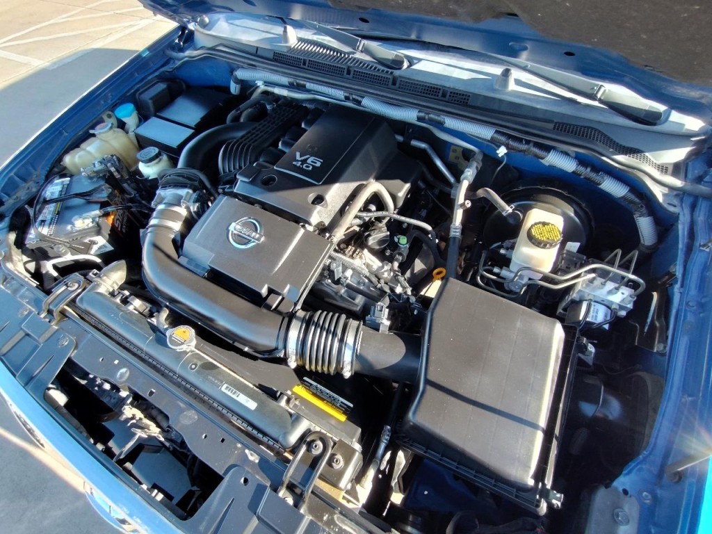 2012 Nissan Frontier Image 12