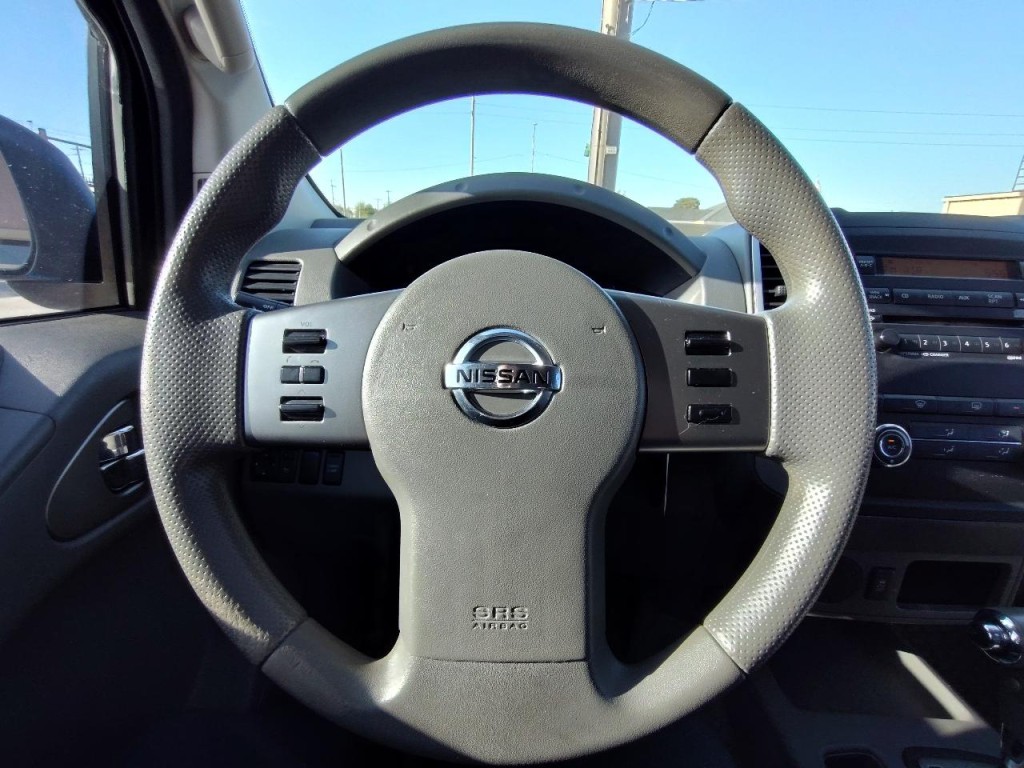 2012 Nissan Frontier Image 16