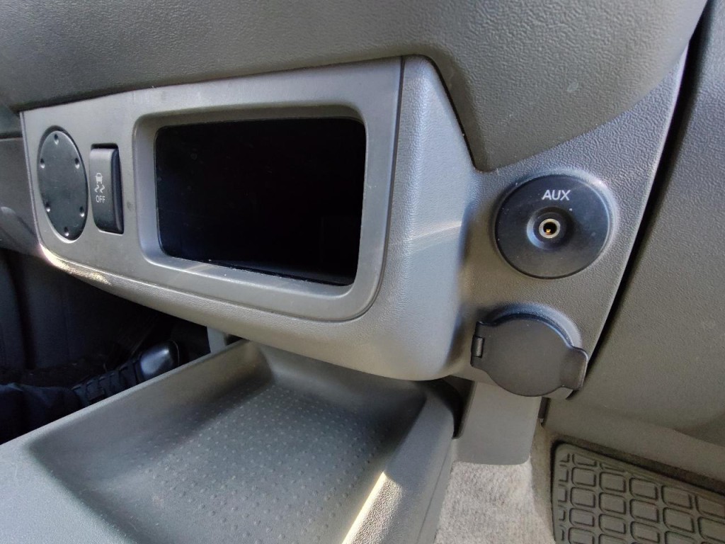 2012 Nissan Frontier Image 22