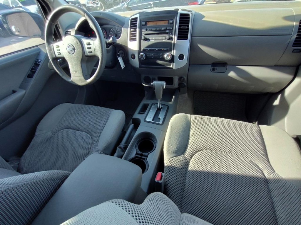2012 Nissan Frontier Image 29