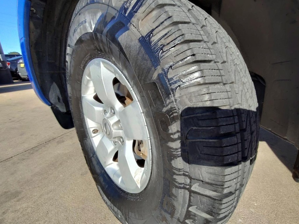 2012 Nissan Frontier Image 39