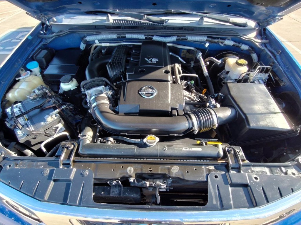 2012 Nissan Frontier Image 41