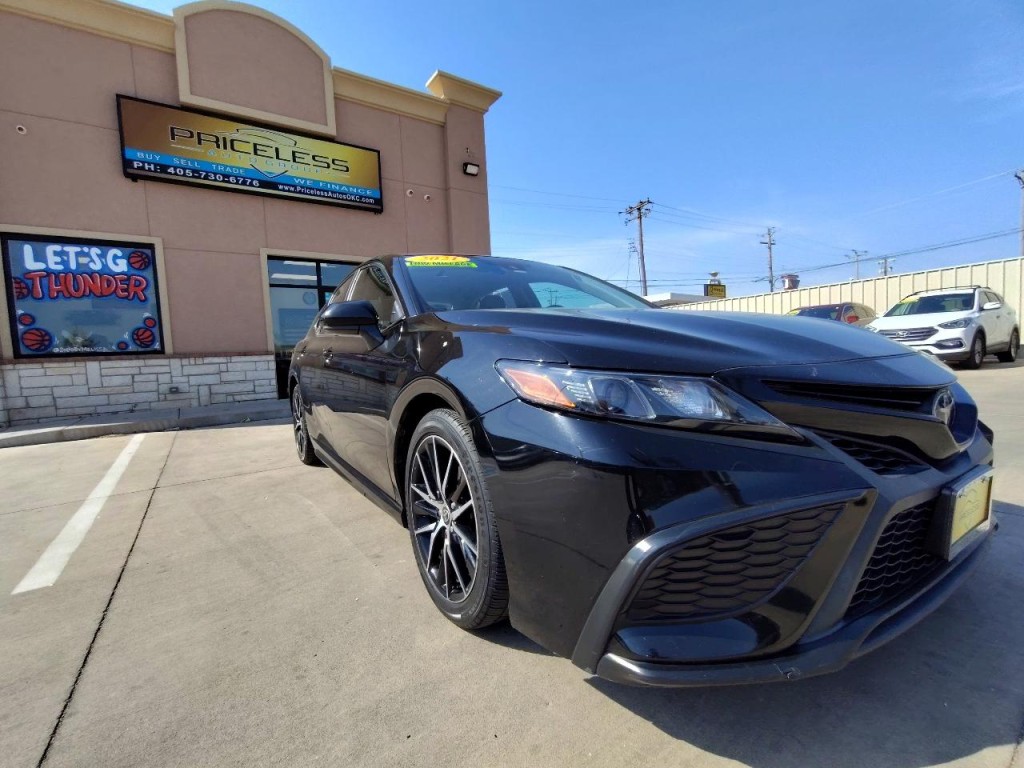 2021 Toyota Camry Image 2