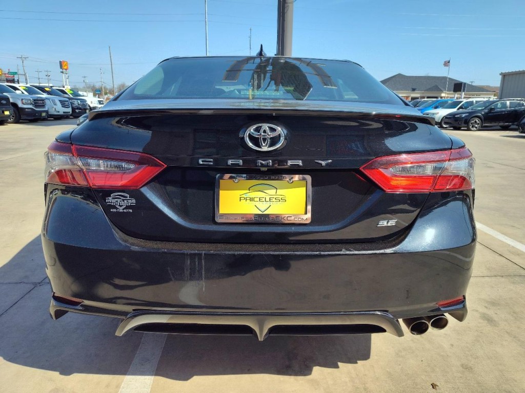 2021 Toyota Camry Image 5