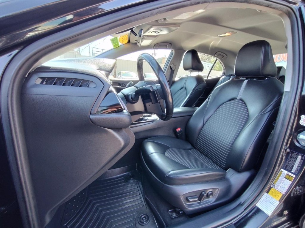 2021 Toyota Camry Image 14