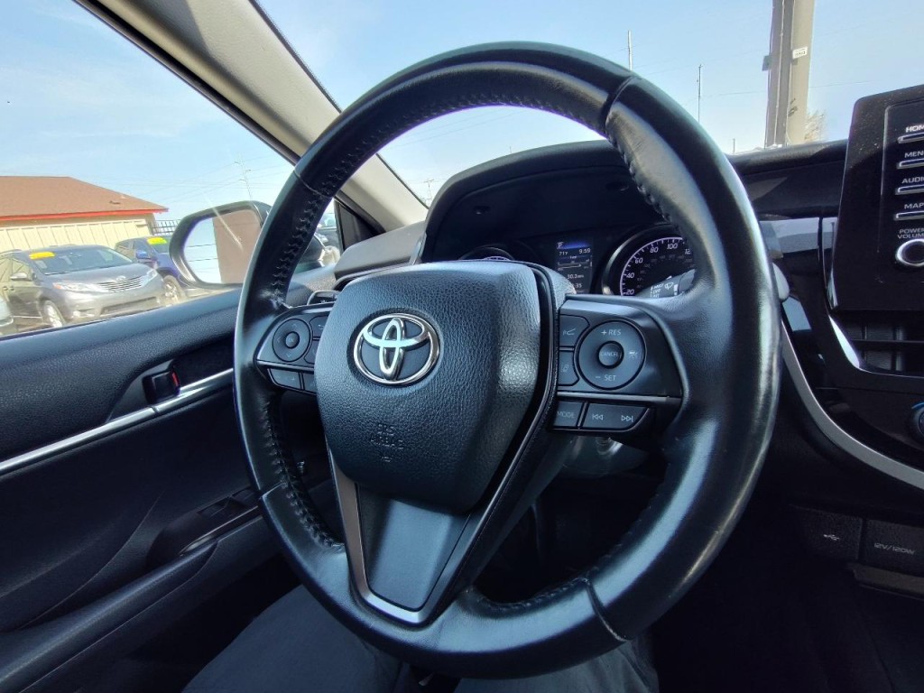 2021 Toyota Camry Image 18