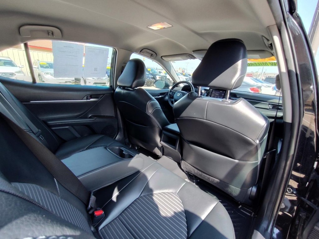 2021 Toyota Camry Image 38