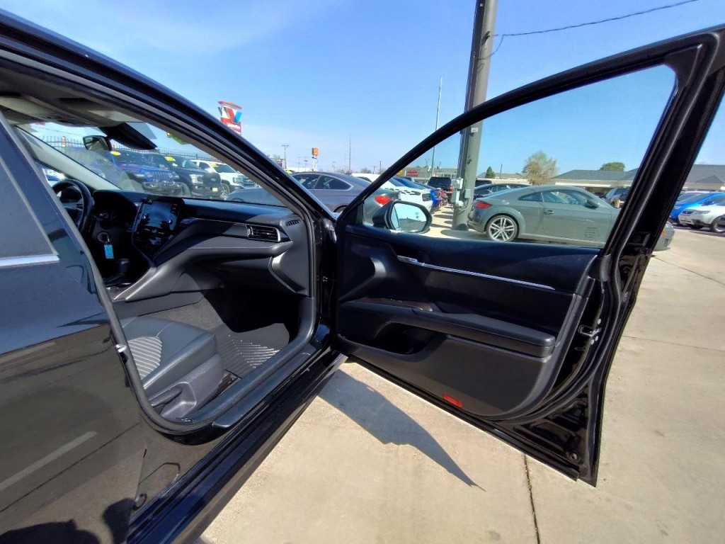 2021 Toyota Camry Image 39