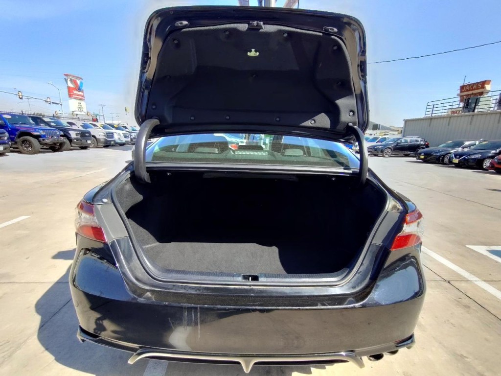 2021 Toyota Camry Image 43