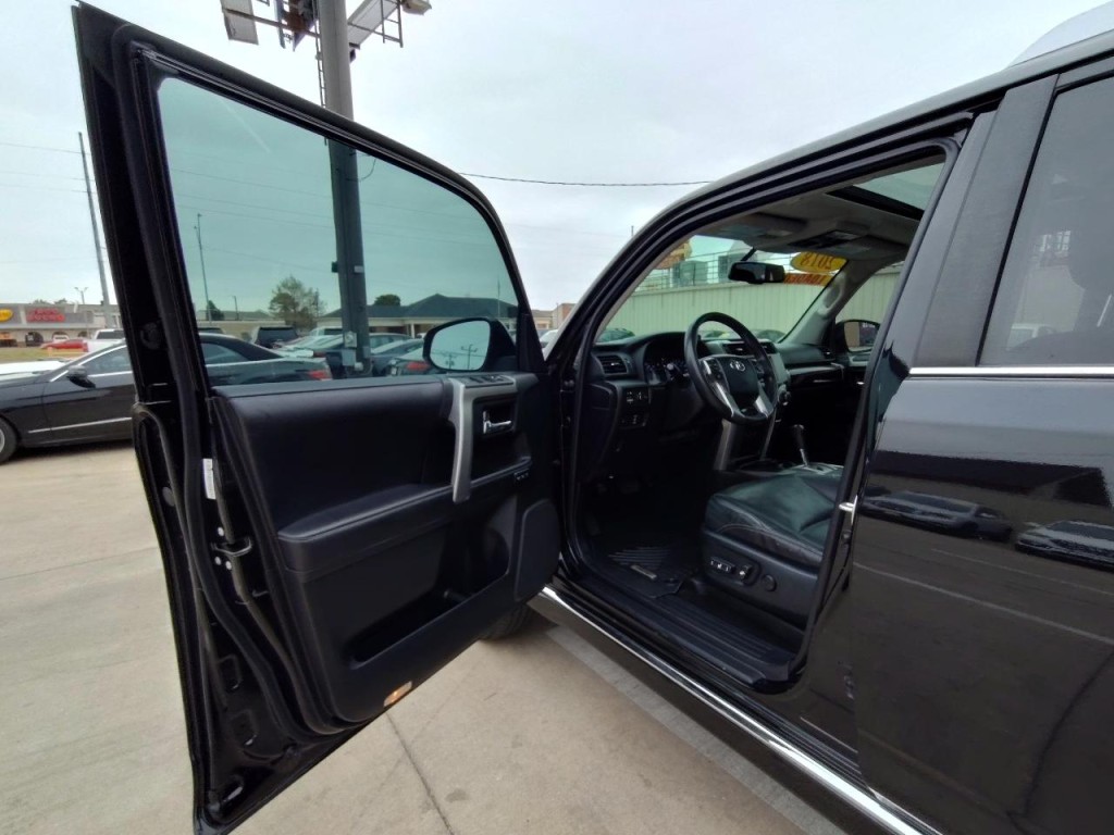 2018 Toyota 4Runner Image 13