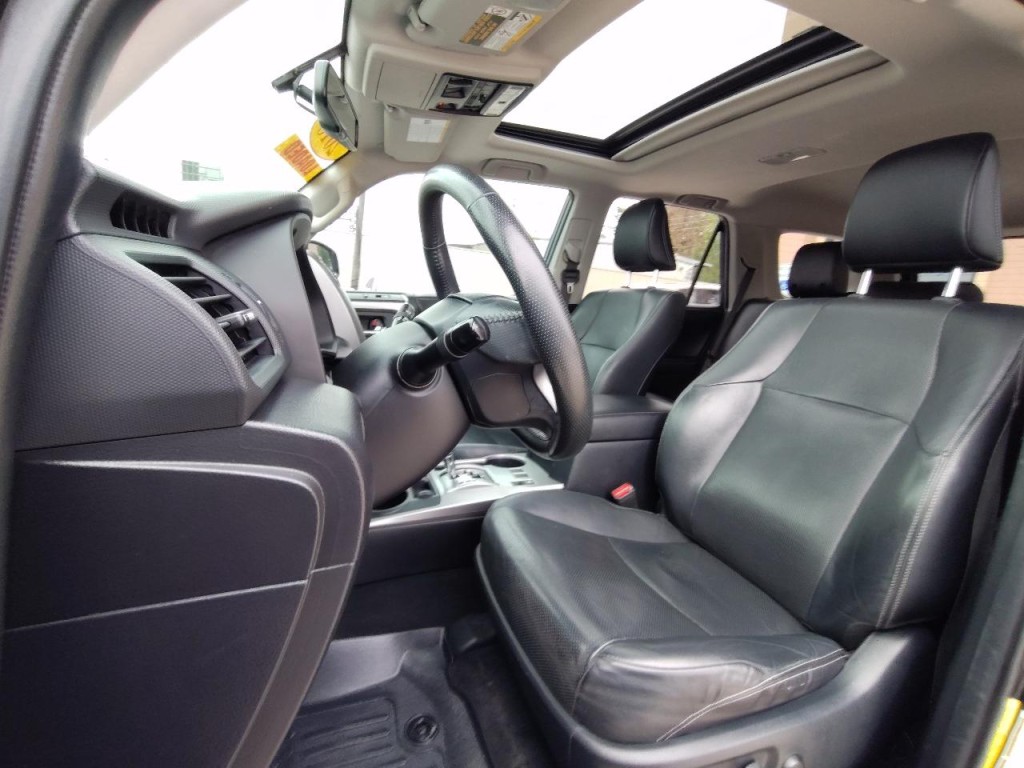 2018 Toyota 4Runner Image 15