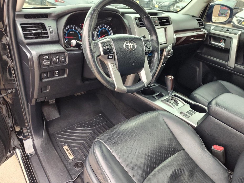 2018 Toyota 4Runner Image 16