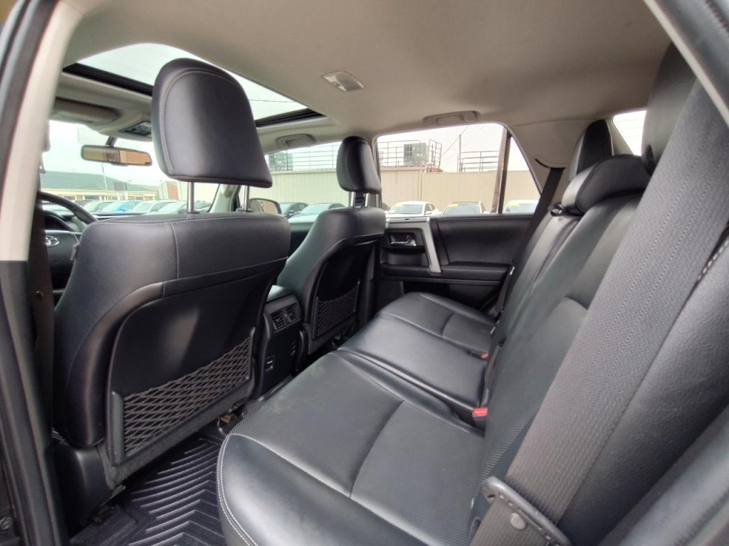 2018 Toyota 4Runner Image 28