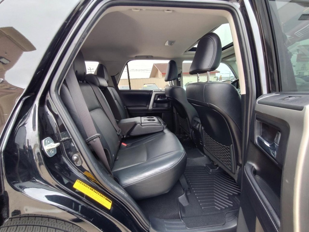 2018 Toyota 4Runner Image 31