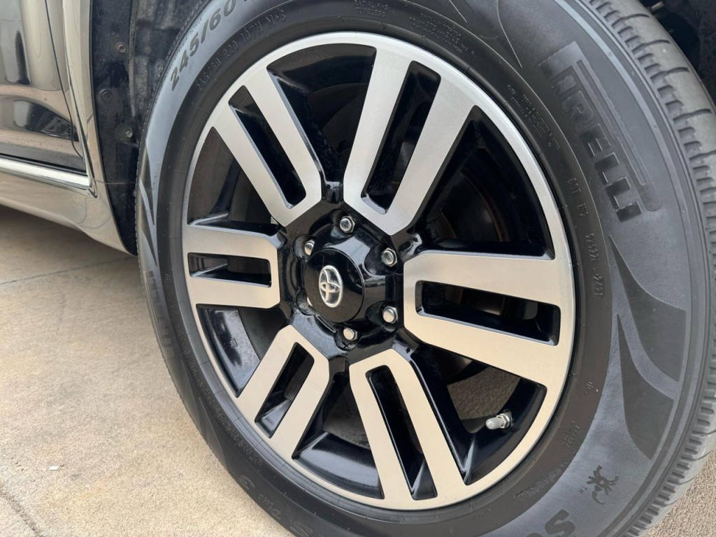 2018 Toyota 4Runner Image 43