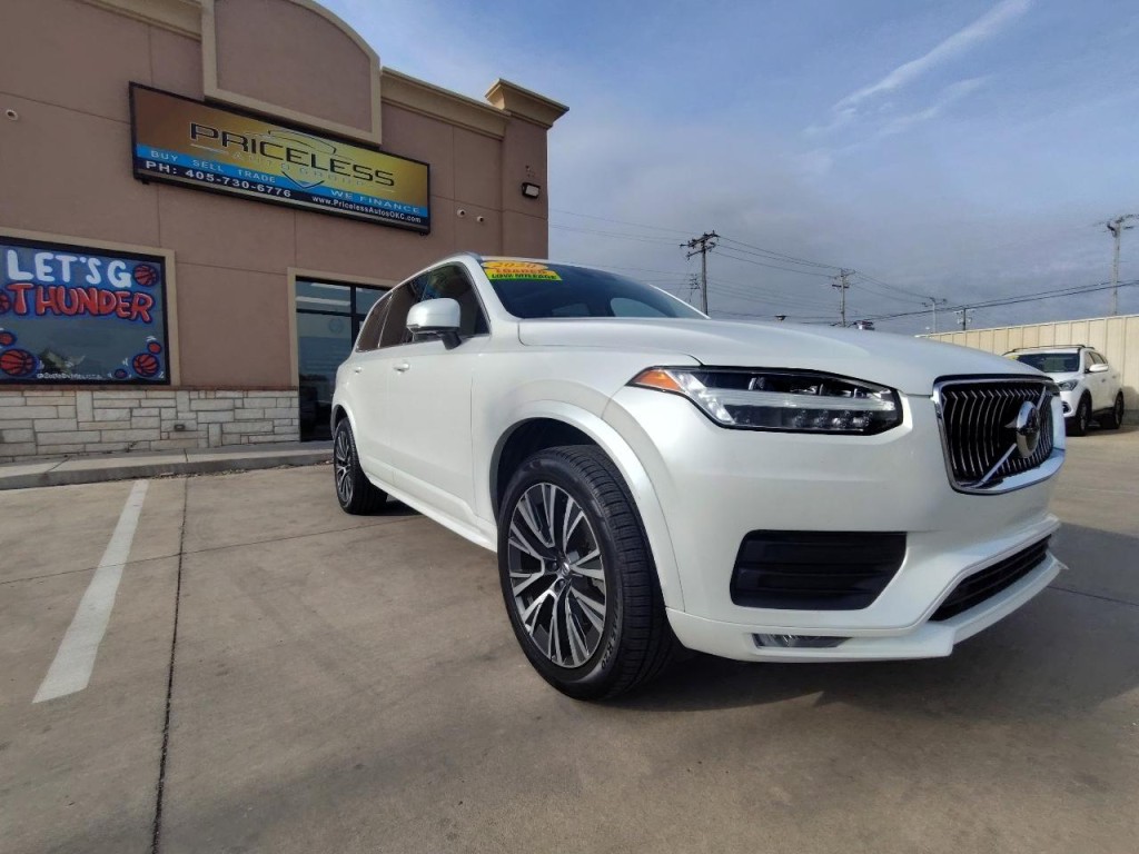 2020 Volvo XC90 Image 2
