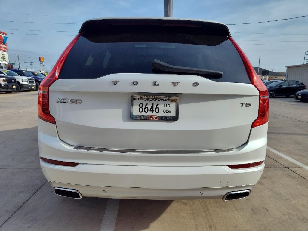 2020 Volvo XC90 Image 5