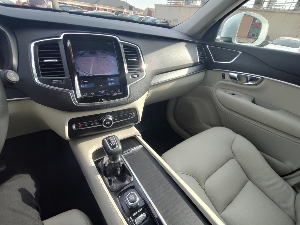 2020 Volvo XC90 Image 22
