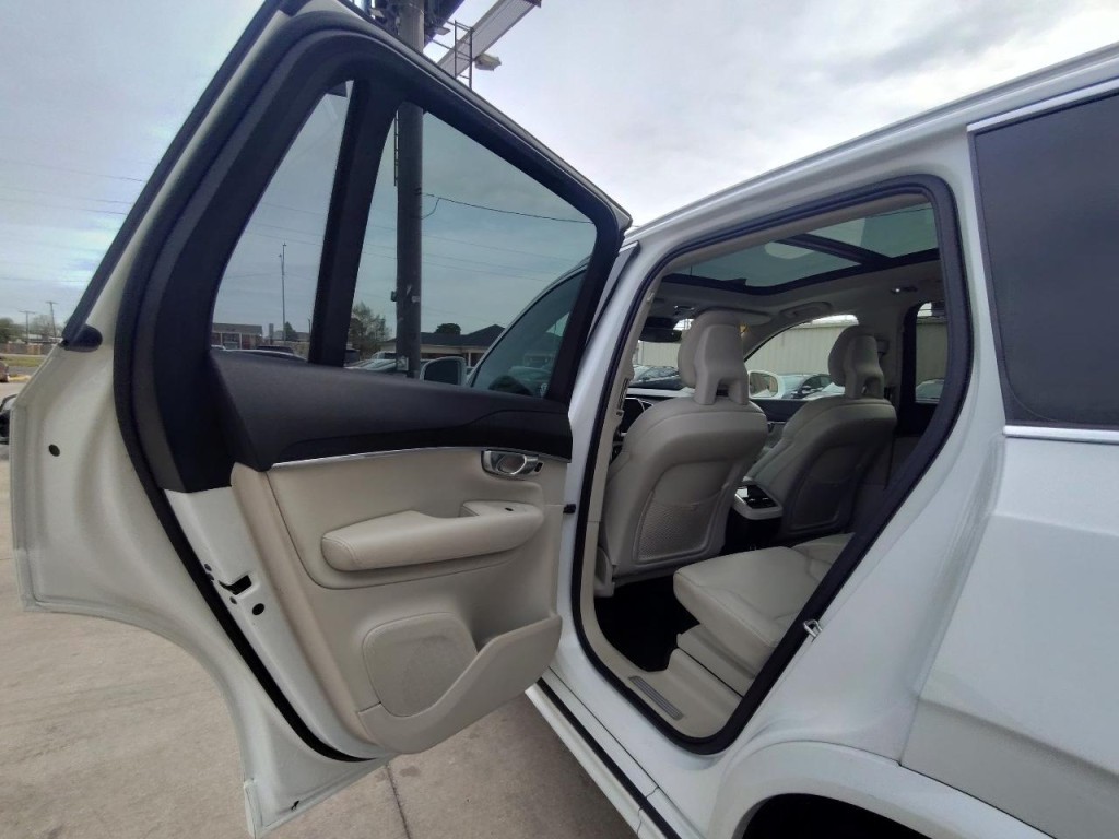 2020 Volvo XC90 Image 33