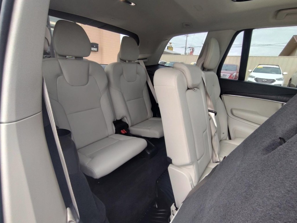 2020 Volvo XC90 Image 36